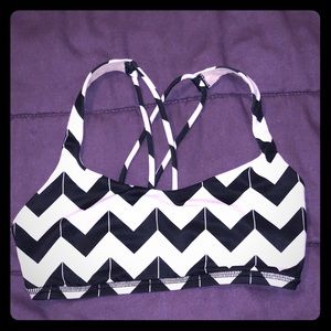 Lululemon 2 Free to Be sports bra black white